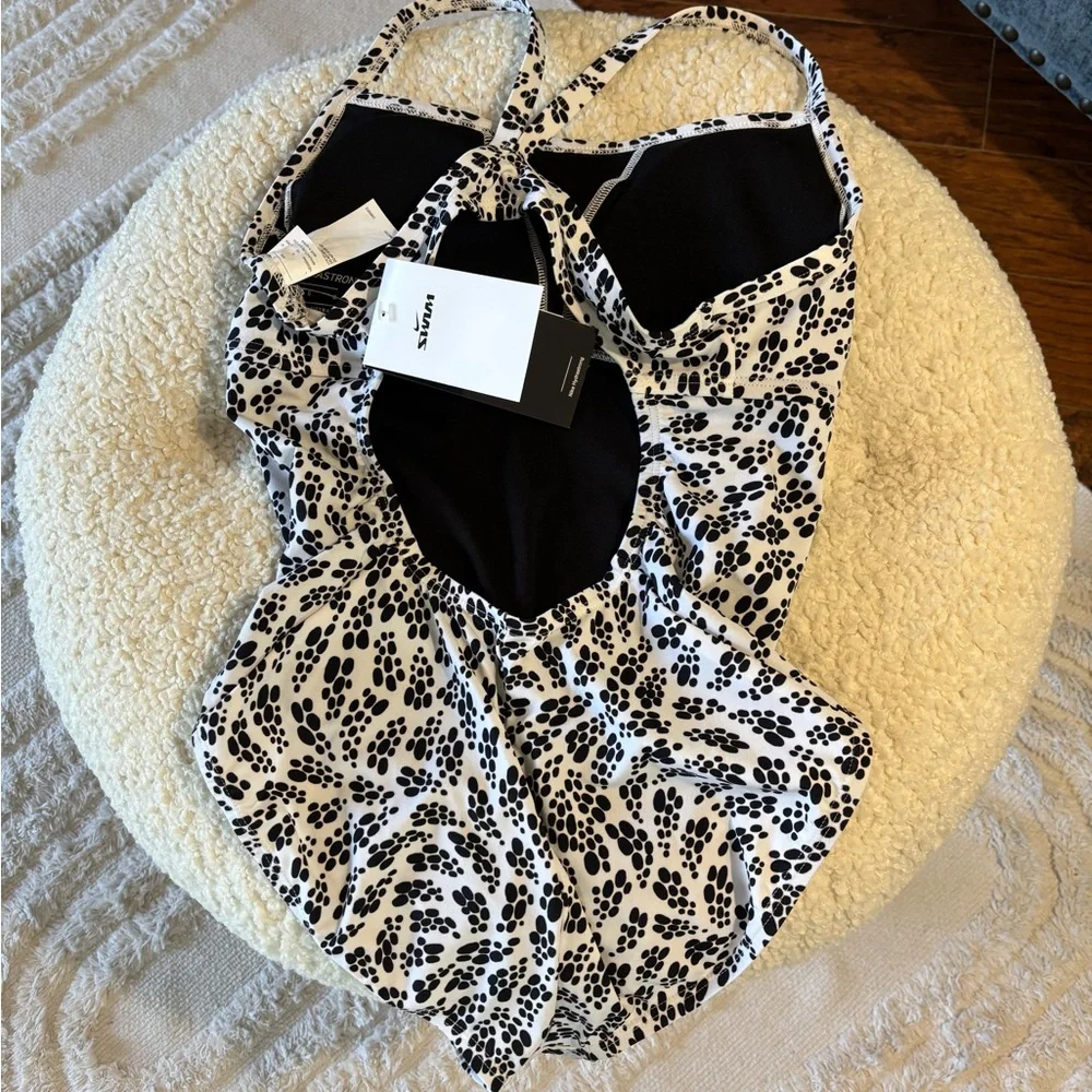 Nike Black and White Patterned One-Piece Swimsuit